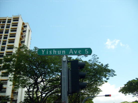 Blk 705 Yishun Avenue 5 (S)760705 #94102